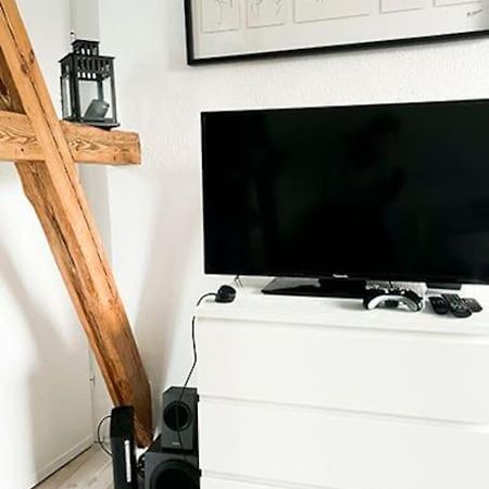 Modernes Apartment Mit Balkon Free Parking Netflix ツェレ エクステリア 写真