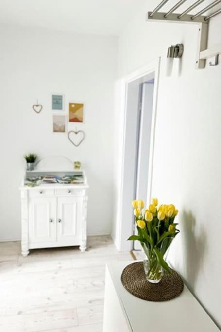 Modernes Apartment Mit Balkon Free Parking Netflix ツェレ エクステリア 写真