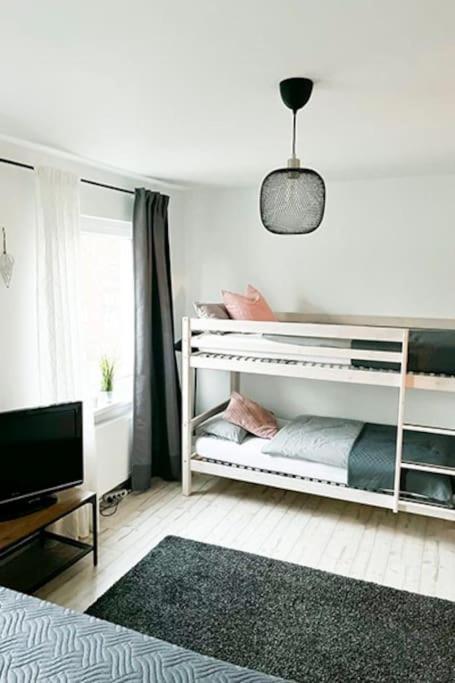 Modernes Apartment Mit Balkon Free Parking Netflix ツェレ エクステリア 写真