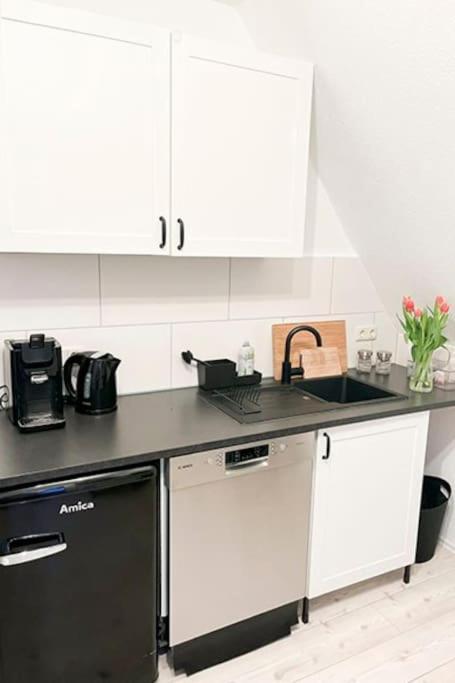 Modernes Apartment Mit Balkon Free Parking Netflix ツェレ エクステリア 写真